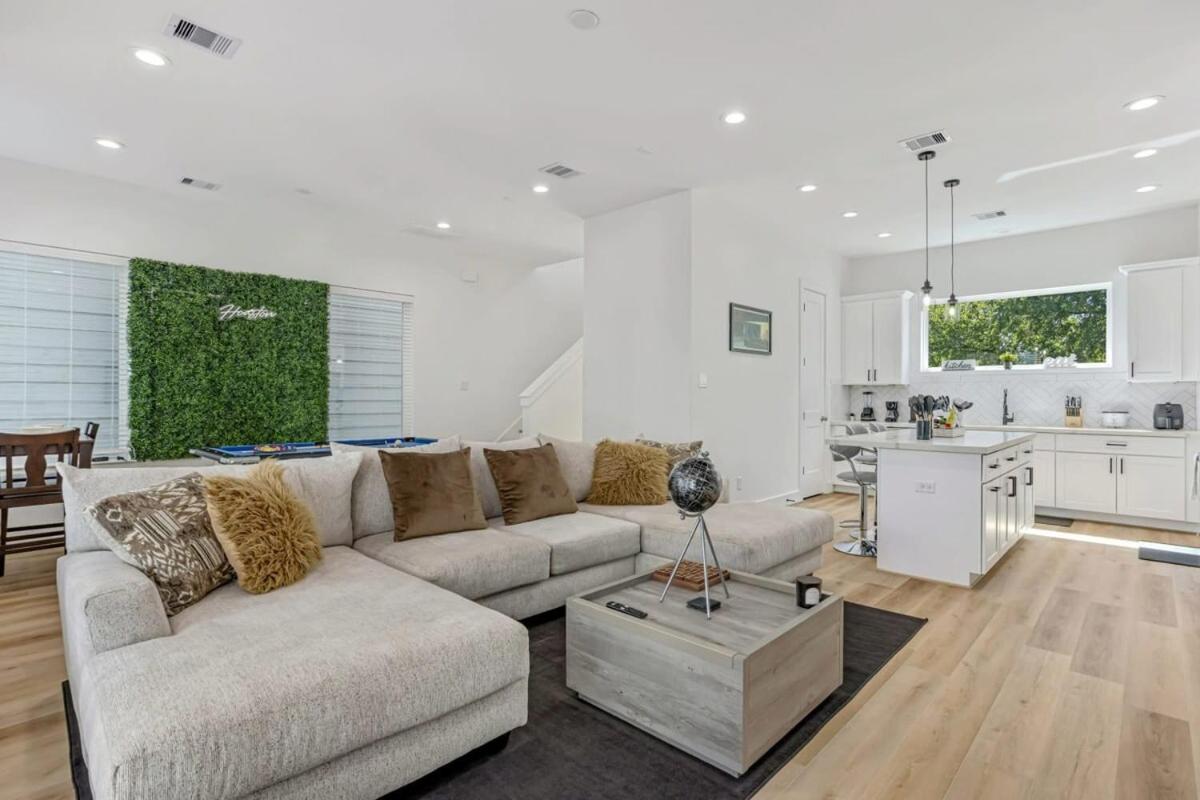 Modern 3Bd Retreat I Near Hotspots I Sleeps 12 Villa Houston Exterior photo