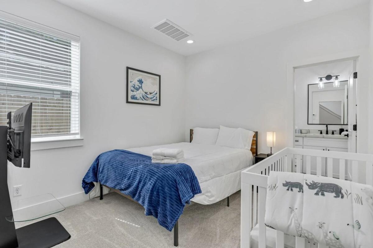 Modern 3Bd Retreat I Near Hotspots I Sleeps 12 Villa Houston Exterior photo